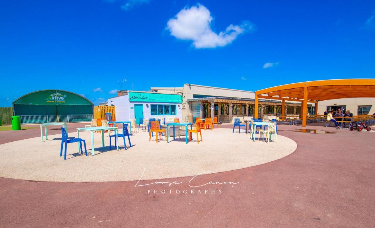 River Lodge Platinum Plus Holiday Home With River Views, Free Wifi & Netflix Camber المظهر الخارجي الصورة